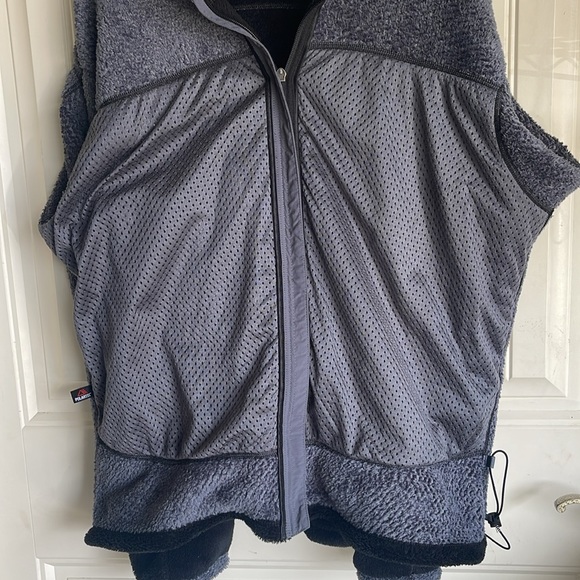 Patagonia Regulator R4 Windbloc Polartec Black Fleece Jacket Men’s Large - Picture 6 of 7